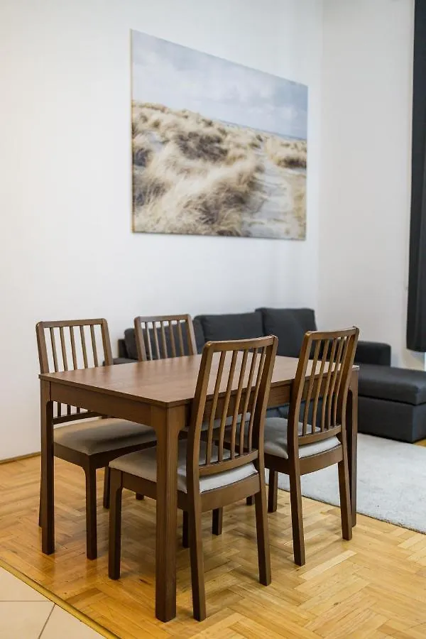 Cosy 1 Bedroom Apartment In Gozsdu Court Budapest