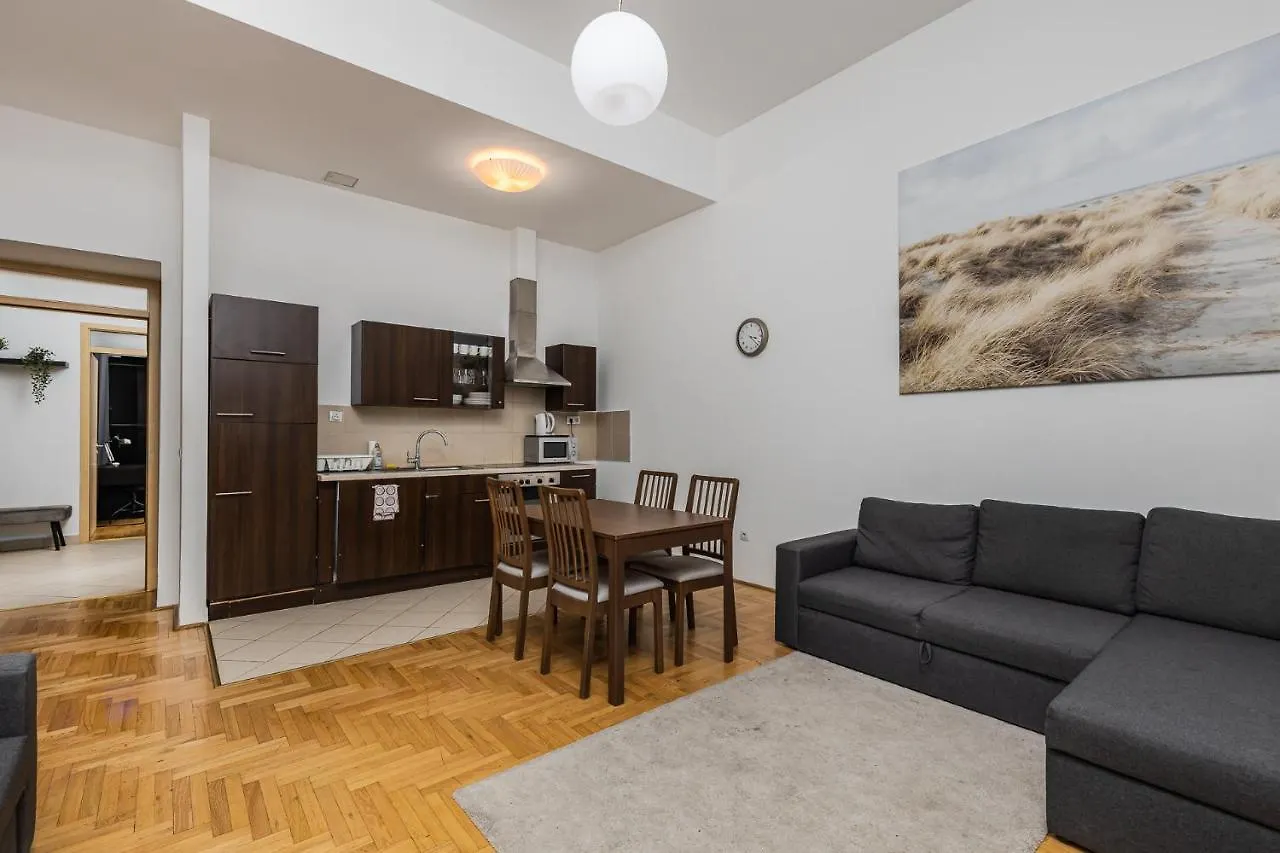 Cosy 1 Bedroom Apartment In Gozsdu Court Budapest